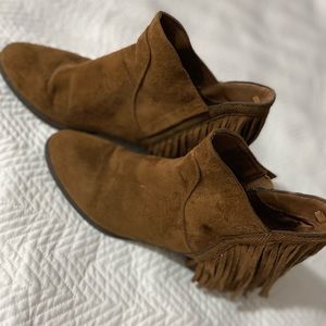 Suede fringed booties